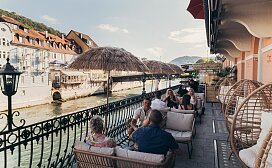 Restaurant Phra Nakhon mit schönem thailändischen Design 