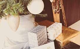 Nachhaltiger Weihnachtsbaum in der Lobby vom Hotel 