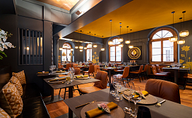 Restaurant Phra Nakhon mit schönem thailändischen Design 