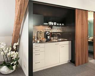 Studio im Dachstock mit integrierter Küche 